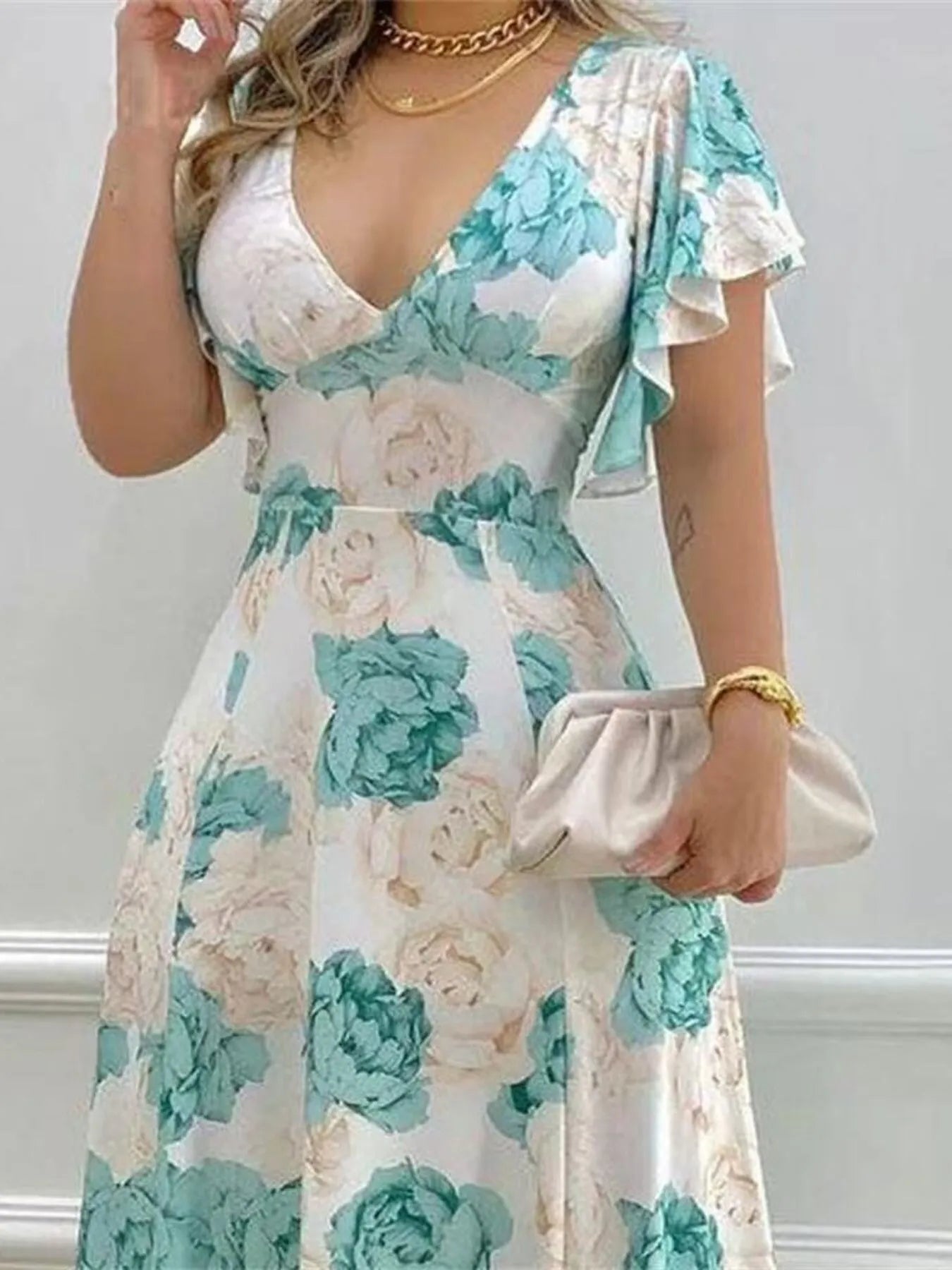 Flowy & Maxi Dresses